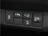 ◆パーキングセンサーシステム◆車庫入れの時などに近くに障害物がある場合、障害物までの距離を音で知らせてくれます。