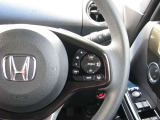 アダプティブクルーズコントロールスイッチを装備。運転手の負担を軽減してくれる装置です。