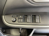パワーウィンドウスイッチで運転席から全席の窓の開閉ができます♪