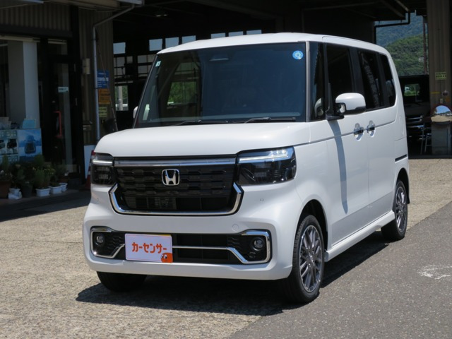 N-BOXカスタム ターボ 4WD 