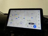 10.5インチのディスプレイオーディオ装着です。スマホとの通信で様々なサービスが楽しめます。TV視聴にも対応しています。