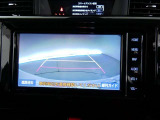 バックガイドモニターで、後方を確認しながら安心して駐車することができます。運転初心者も熟練者も必須の機能ですよ!