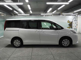 納車前に自社整備工場で点検整備を実施。納車から1年間の全国トヨタロングラン保証付きですので、ご安心してお乗りいただけます!