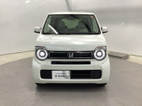 車の個性が最も現れるフロントデザイン。バランスの取れたフォルムは飽きが来ず、毎日のドライブを誇らしい気持ちにさせてくれる美しさです