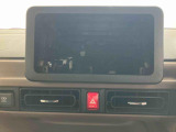 たとえばダイハツのお店にある、たくさんのスマアシ搭載車は、正常に作動する事をしっかり確認します。