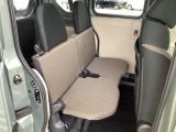 乗車人数や荷物の量、車内での過ごし方に合わせて、シートのレイアウトを変更できます。