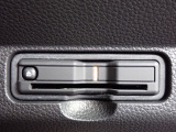 ■【ETC車載器】が装備されています。セットアップをしてお渡しとなり、ETCカードを差し込むだけで高速道路の利用が可能です。