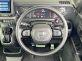 【ステアリングスイッチ】運転中、前方から目線をそらすことなく、オーディオ等の操作が可能な便利機能!安心&快適なドライブを演出してくれます♪