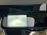 【バックモニター】駐車時に後ろの映像がバックミラーにうつるので駐車がらくらく★車庫入れが心配なかたもバックモニターで安心★