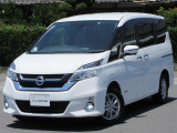 日産の福祉車両入荷!スロープタイプなので介助者といっしょに乗り降りできます。地面にスロープが接地しているため、不安感がありません。
