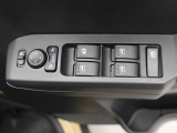 当社は購入後のアフターケアを大切にしております。納車後、1ヶ月無料点検、半年ごとにあんしん点検、12ヶ月法定点検の誘致をします。また車検までの点検をセットにした『ワンダフルパスポート』を販売中です。