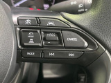 【レーダークルーズコントロール】高速道路での長距離走行が楽に!!自動で速度を保つクルーズコントロールが、衝突軽減システムと連携し、前方の車両を感知して車間を保つように速度調節してくれます!!