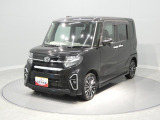 【スポーティなスタイル】街乗りから週末のドライブまで様々な用途に対応します。日々の運転を快適に彩り生活にゆとりをもたらしてくれるデザインです。