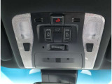 デュアルパワースライドドア&パワーバックドア装備!運転席周りのスイッチひとつで各ドアを自動で開閉でき楽々スムース♪スマートキーを携帯していれば、スイッチを押すだけで解錠&ドアオープンできます♪
