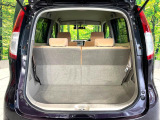普段のお買い物や通勤、送迎等に十分な荷室スペースを確保しております。セカンドシートを倒すと、大きな荷物の積載も可能です♪