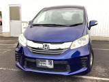 車名の由来:フリードはFreedom(自由)からの造語。従来の常識や定石にとらわれることなく、どこまでも自由な発想で追い求めたクルマという意味。また、free(自由な)+do(行動する)という意味