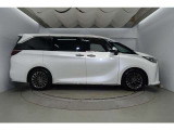 レクサスオーナーズデスク。2年間無料でお使いいただけます。ナビの目的地設定から駐車場案内など、専任コミュニケーターが24時間365日サポートいたします。