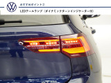 【テクノロジーパッケージ】流れるリヤウィンカー付きです。スタイリッシュと高級感を演出します。