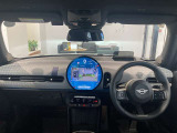 時を経ても深い魅力を放ち続けるMINI。より快適にお乗り頂くために、3つのサポートプログラムをご用意しております。※認定中古車保証は登録日より最長4年間まで延長が可能です。