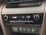 オートエアコンは温度を設定するだけで、自動で風量などを設定してくれます。運転しながら操作も必要ないので、安全性も向上します。