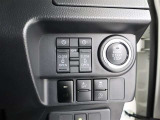電動スライドドア!スライドドアが電動開閉するので、狭い駐車スペースなどでの乗り降りに便利です^^