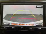 【バックモニター】後ろのカメラの映像をモニターに映し出すことができます!後方の見えない死角や、障害物との距離感をしっかり確認することができます!駐車が苦手な方におすすめです。