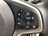 【アダプティブ・クルーズ・コントロール】予め設定した車速内でクルマが自動的に加減速。 前走車との適切な車間距離を維持しながら追従走行し、高速道路でのドライバーの疲労を軽減。「安全」をお求めください。