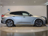 【BMWの伝統-3】BMWのお車は、&ldquo;駆け抜ける歓び&rdquo;を体現しております。走行の安定性とコーナリングの良さを追求し、思い通りにハンドルの操作可能です。