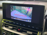 【バックカメラ】駐車時に後方がリアルタイム映像で確認できます。大型商業施設や立体駐車場での駐車時や、夜間のバック時に大活躍!運転スキルに関わらず、今や必須となった装備のひとつです!