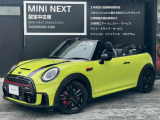MINIJCWコンバーチブル!ゼスティーイエローとMINIYOURSソフトトップを組合わせた珍しい一台!MINIらしい独創的な色合いで、注目を集めること間違いないでしょう!幌をオープンし爽快にドライブをお楽しみください!