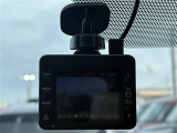 【ドライブレコーダー】映像・音声などの運転中の記録を残します。事故などを起こした起こされた時の証拠になりえますので、もしも時でも安心ですね。