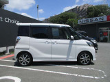 運転席側サイドビュー。