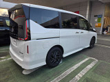 後部からもカッコイイですよ