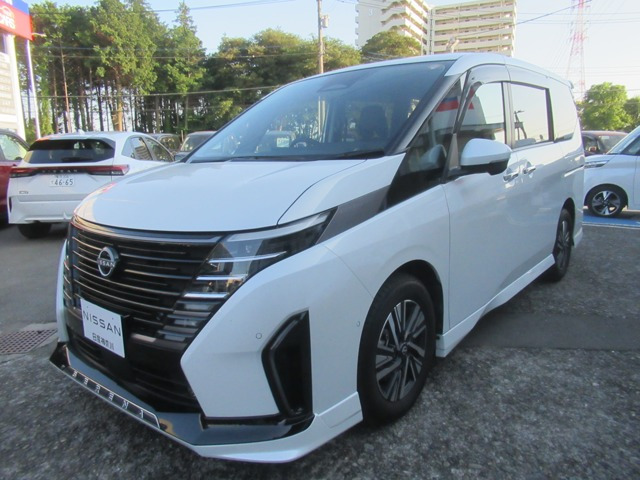 セレナ 1.4 e-POWER ルキシオン 