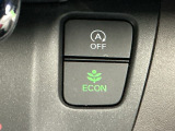 【eコンスイッチ】低燃費運転をサポートするECONモード。スイッチをONすると、エンジンやトランスミッション、A/Cなどを協調制御し、燃費の向上に貢献。エコドライブの効果を高めます。