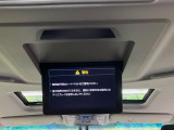 【フリップダウンモニター】家族や友人とお出かけする機会が多い方に大人気のフリップダウンモニター!大画面モニターで車内はエンタメ空間!退屈しがちな長距離ドライブも楽しい時間に変わります!