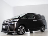 ★展示前点検実施★特殊な機材も用いて、前車点検を実施しております!