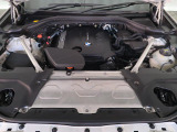 安心のBMW認定中古車は100項目の箇所を徹底的にチェック致します。機械的な箇所や電気系、コンピューターなどをご納車前に点検し、交換基準に達した部品は全て新品に修理返品した後にご納車致します。