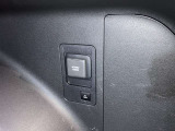 非常時やキャンプなどに役立つAC100Vコンセント付きです。これなら車中泊も出来てしまいますね!