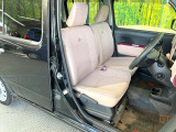 運転席シート廻りは使用感も少なく、良好な状態となっています。丁寧に使われていたことがよくわかりますね。