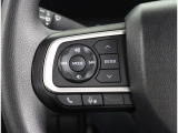 ハンドルに付いたスイッチによりオーディオの操作が可能!!運転が楽になる車です!!