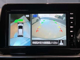 クルマを空から見たような映像が映る、アラウンドビューモニターで、車両周辺の安全確認も一目できます!小さなお子様や障害物も確認できるので、運転のしやすさだけでなく事故防止にも役立ち安心して駐車できます♪