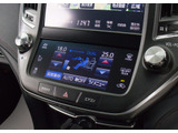 使いやすさや安全性を追求したステアリング周り!高級車ゆえにスイッチ類が多いのも特徴ですね!考え尽くされた配置ですぐに使いこなす事が出来ますのでご安心下さい!是非、体感してみて下さい!!