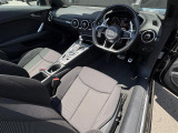 ◆LIBERALAは、輸入車選びの新たなスタイルを提案するインポート・セレクト・ブランドです。オーナー様となる方がクルマから直接感じる感性を第一にした、最良の一台との出会いをコーディネートいたします。