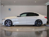 【BMWのxDrive】xDriveはいかなる状況下でも安定した走りを実現しています。 これによりストレスなく運転できることはもちろんのこと、安全性能も向上しています。