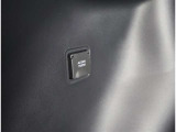 非常時やキャンプなどに役立つAC100Vコンセント付きです。