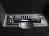 ETC車載器付きです。高速道路の料金所もスムーズに通過できます。
