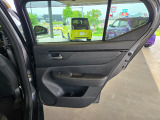 運転席後ろのドアです。