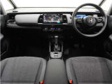 ◆視界広々で非常に運転しやすくロングドライブでも疲れを感じさせないすっきりとまとまったインパネ周りです。