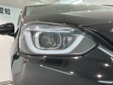 LEDヘッドライトは、点灯の瞬間から最大光量を発揮し、突然暗くなるトンネルなどでの安定感を高めます。
